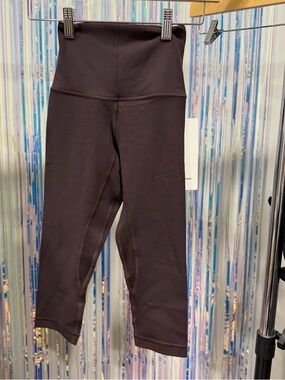 NWT Lululemon Align High Rise Crop 17” size 0 in Sequoia
